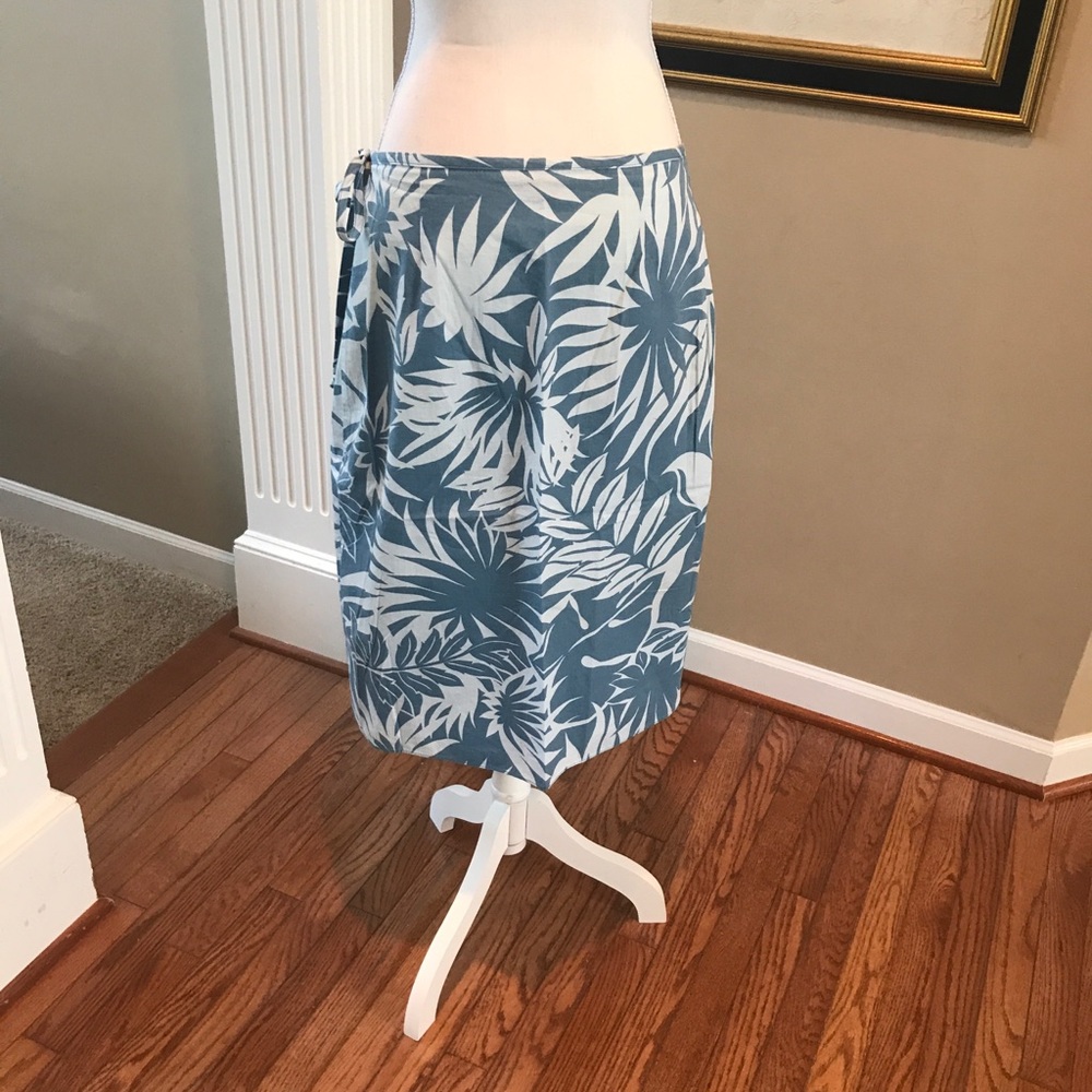 Gorgeous Designer Joseph Wrap Skirt - image 4